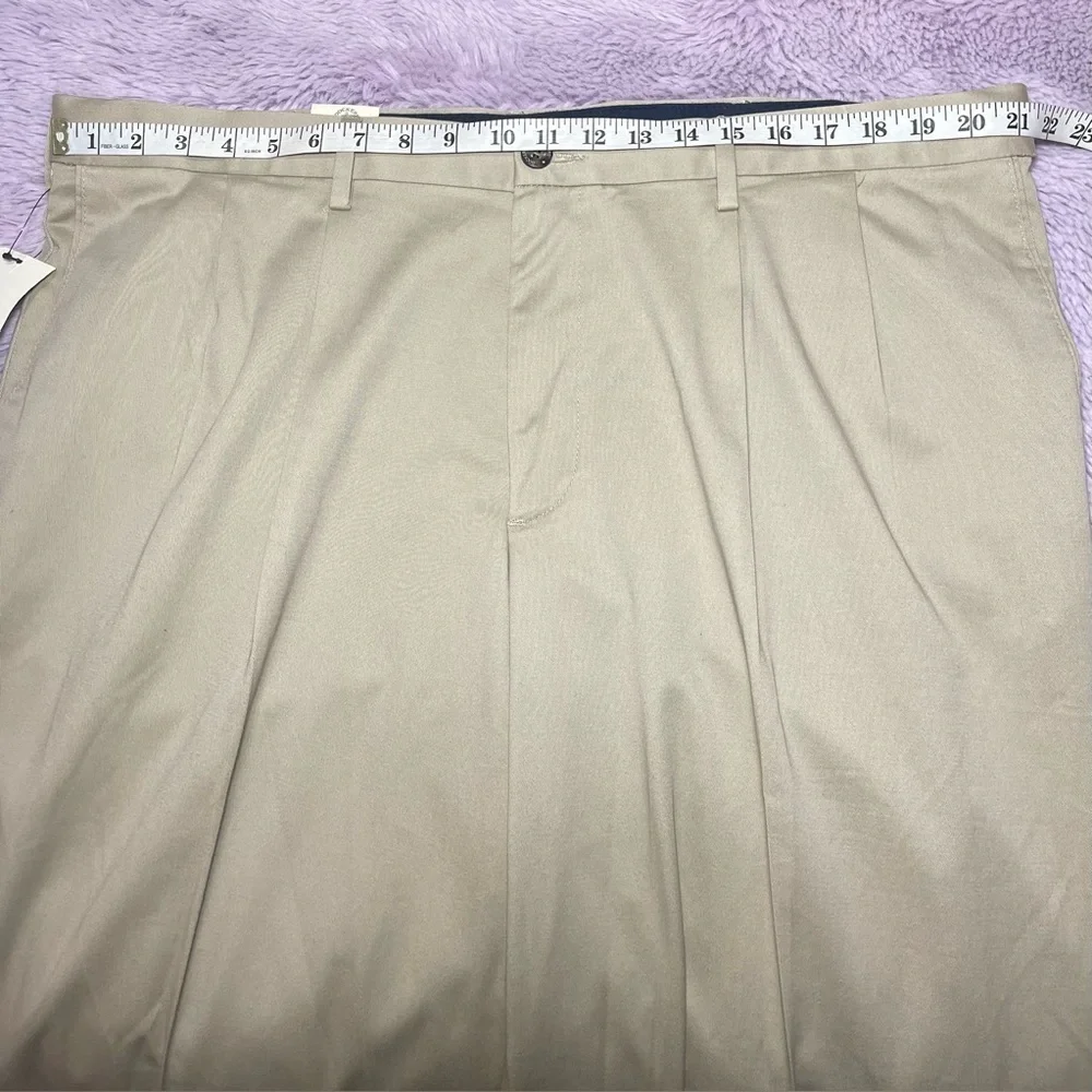 Dockers Men’s 42X32 Khaki Pants - Picture 4 of 5